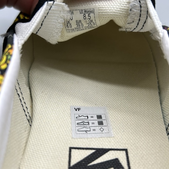 Women Vans Slip On Beauty Skull Skate Shoe Size 8.5 Sunflower Skull - Picture 9 of 9